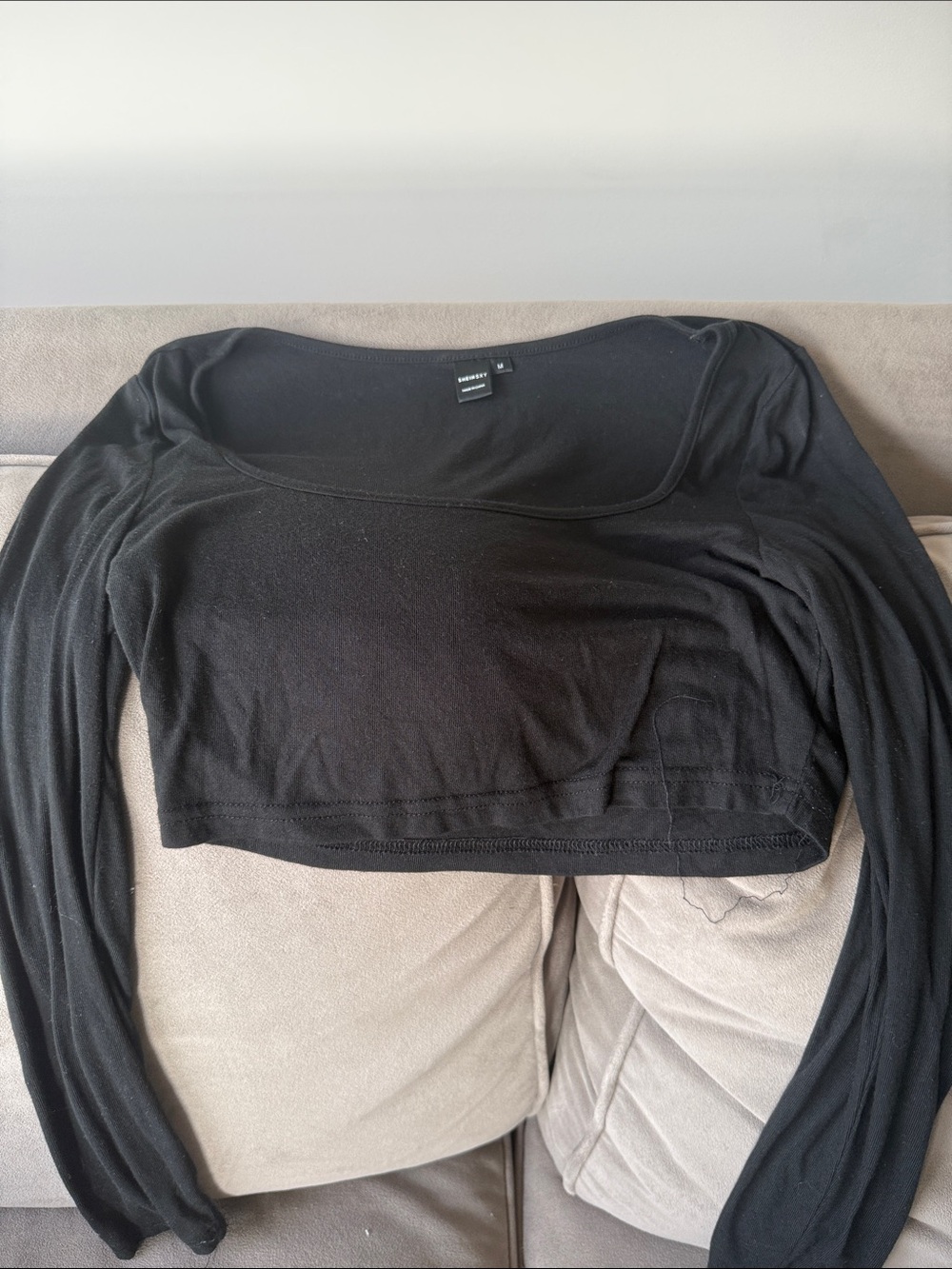 SHEIN Black Long-Sleeve Cropped Scoop-Neck Top